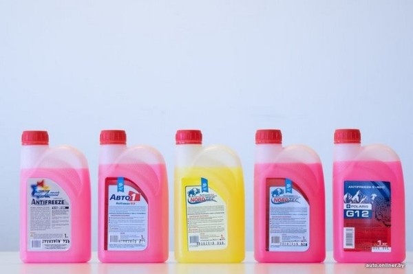 Покупатель заметил странности в летней омывайке. Это нормально?