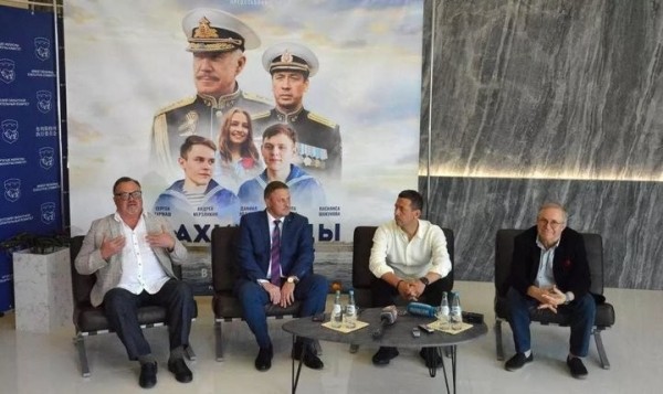 Актер Андрей Мерзликин в Бресте презентует фильм «Нахимовцы»