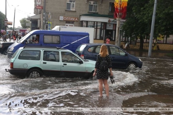 На Могилев сегодня обрушился ливень. Фотофакт На Могилев сегодня обрушился ливень. Фотофакт