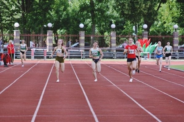 В Бресте прошёл чемпионат области по легкой атлетике на призы олимпийской чемпионки Юлии Нестеренко
