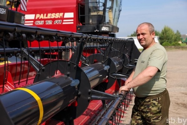 На Брестчине в жатве будут задействованы более 1300 комбайнов, их готовность к уборочной - 90 процентов