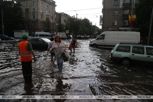 На Могилев сегодня обрушился ливень. Фотофакт На Могилев сегодня обрушился ливень. Фотофакт