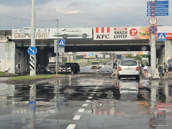 Залитые улицы. Стихия в Минске разыгралась не на шутку