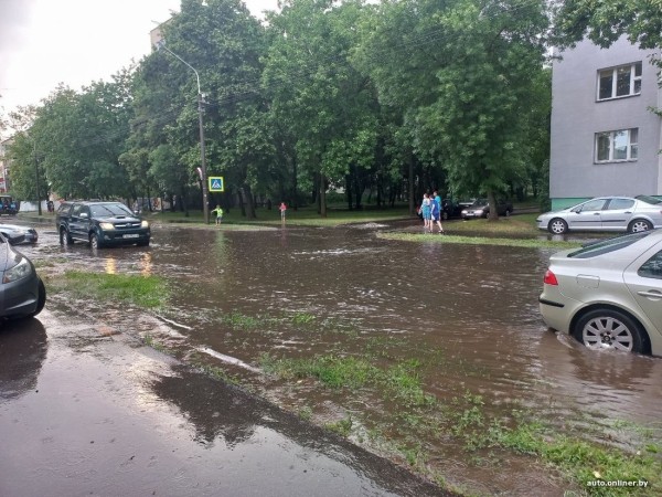 Залитые улицы. Стихия в Минске разыгралась не на шутку