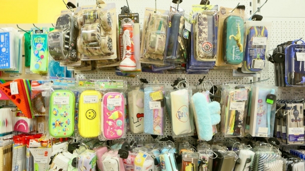 Самое время готовиться к школе! Три этажа школьных товаров в «Детском мире» на Советской в Бресте: канцелярия, рюкзаки, школьная форма и обувь Самое время готовиться к школе! Три этажа школьных товаров в «Детском мире» на Советской в Бресте: канцелярия, рюкзаки, школьная форма и обувь