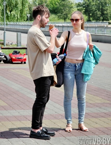 Прогулка по Набережной Бреста. Фоторепортаж