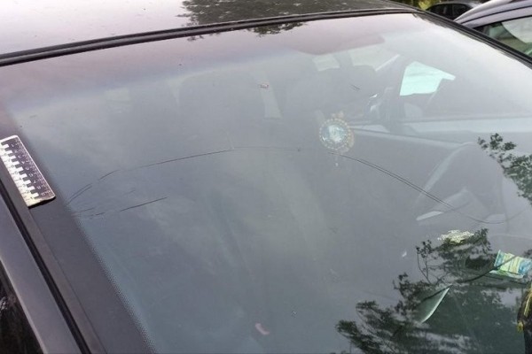 Дети повредили автомобиль, играя с мячом. Что за это будет?