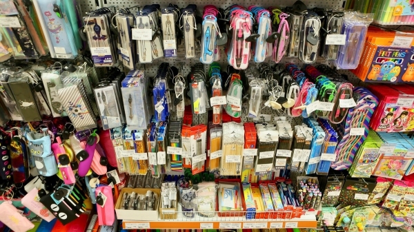 Самое время готовиться к школе! Три этажа школьных товаров в «Детском мире» на Советской в Бресте: канцелярия, рюкзаки, школьная форма и обувь Самое время готовиться к школе! Три этажа школьных товаров в «Детском мире» на Советской в Бресте: канцелярия, рюкзаки, школьная форма и обувь