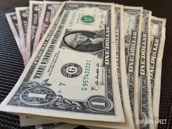 Доллар снова идет к отметке 2,6