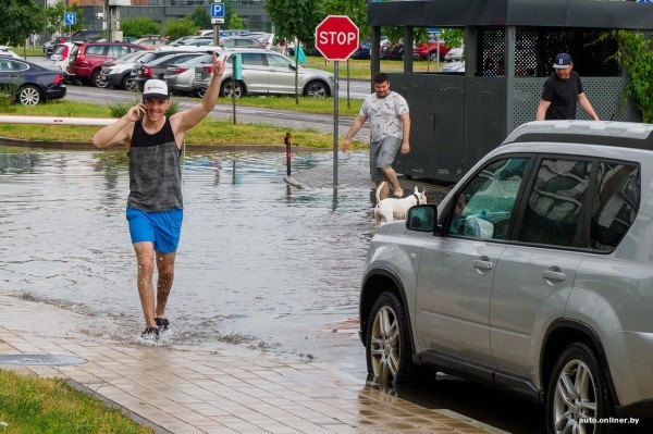 Залитые улицы. Стихия в Минске разыгралась не на шутку