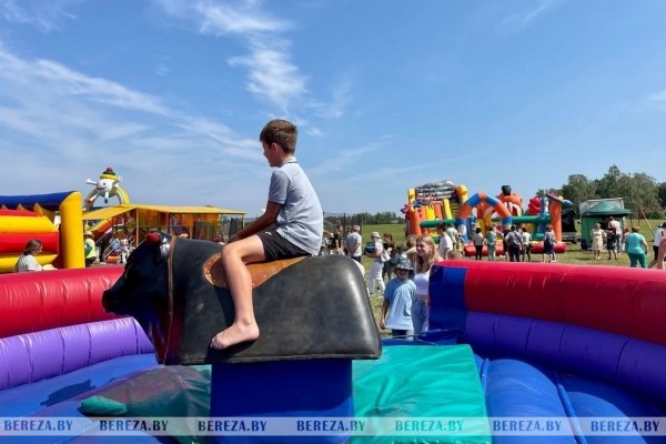 В деревне Высокое Березовского района состоялся экофестиваль «Споровские сенокосы – 2022»