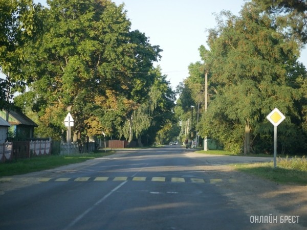 В Беларуси пообещали за ближайшие пять лет восстановить местные автодороги