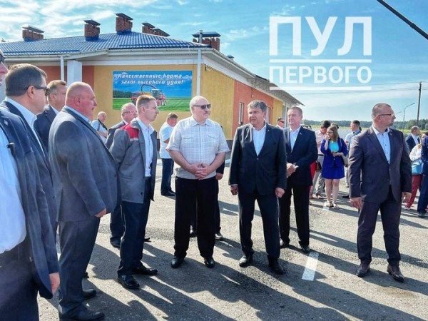 О видах на урожай, поддержке сельчан и импортозамещении. О чем говорил Лукашенко в хозяйстве Пружанского района
