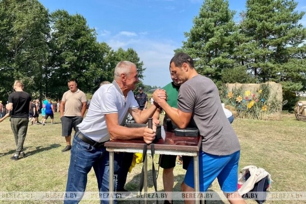 В деревне Высокое Березовского района состоялся экофестиваль «Споровские сенокосы – 2022»
