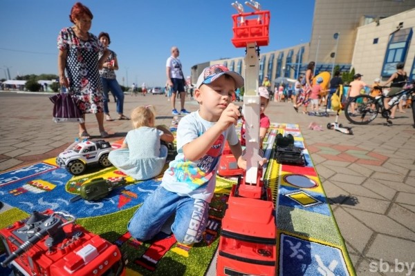 В Бресте открыли ЧМ по пожарно-спасательному спорту