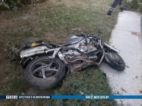 В Березе погиб 26-летний мотоциклист В Березе погиб 26-летний мотоциклист
