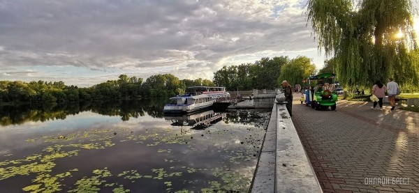 
                Читатель: Красивая Набережная в Бресте. Фото сделаны вчера вечером
            