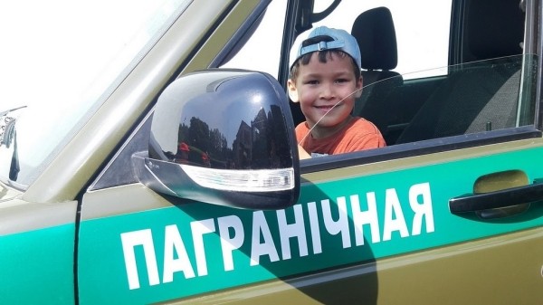 «Не хочу уезжать!». Дети социально-педагогического центра Бреста побывали в гостях у пограничников