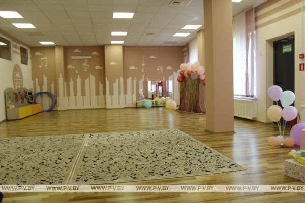 Первый встроенный в многоэтажку детский сад появился в Пинске