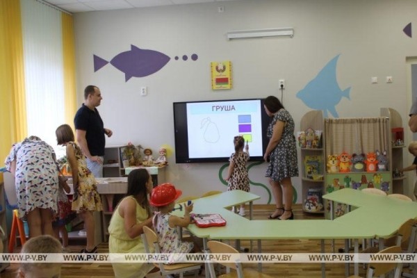 Первый встроенный в многоэтажку детский сад появился в Пинске