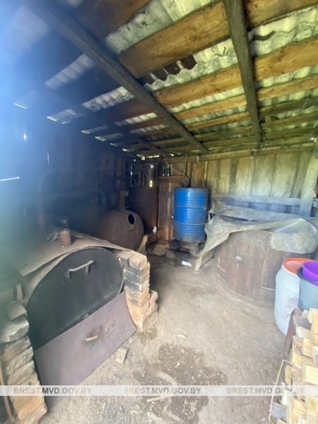 Мини-завод по производству самогона обнаружен в Пружанском районе