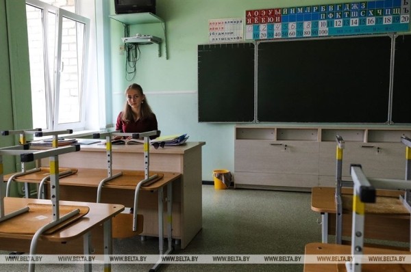 В ожидании 1 сентября: молодые учителя СШ №16 в Бресте готовятся к встрече с учениками В ожидании 1 сентября: молодые учителя СШ №16 в Бресте готовятся к встрече с учениками