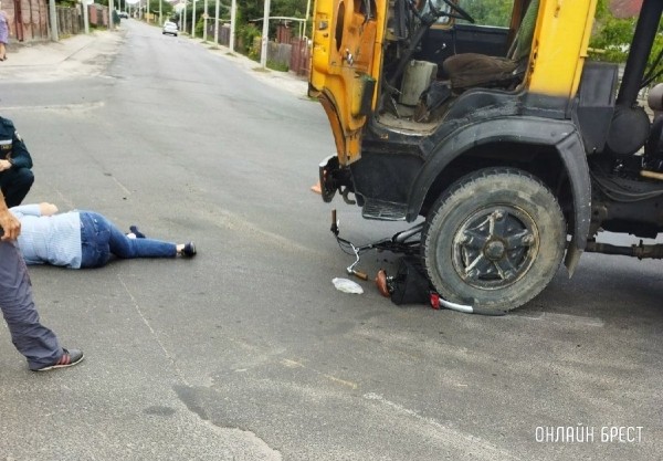 Читатель: В Бресте на Речица женщина попала под машину
Читатель: В Бресте на Речица женщина попала под машину