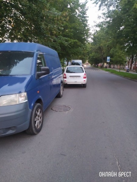 
                Читатель: Как можно так парковаться?
            