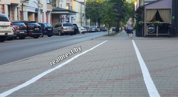 Велосипедная дорожка в Бресте пройдёт по Комсомольской? Альтернатива улице Советской? Или эта разметка для других целей?
Велосипедная дорожка в Бресте пройдёт по Комсомольской? Альтернатива улице Советской? Или эта разметка для других целей?