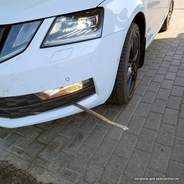 Монтажка в кузов и камни в стекло. Получилось ли добиться компенсации?