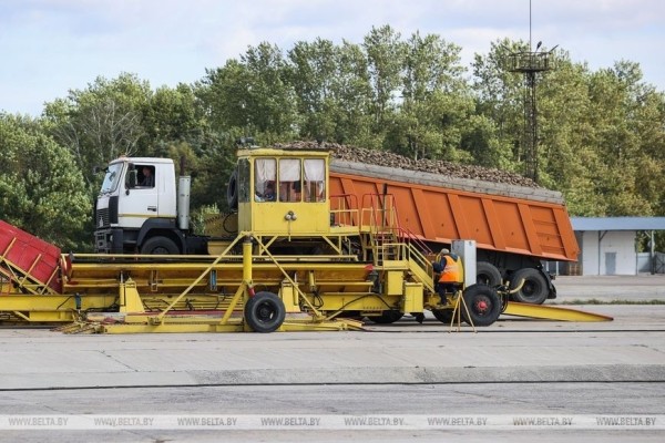 Жабинковский сахарный завод начинает переработку свеклы. Репортаж