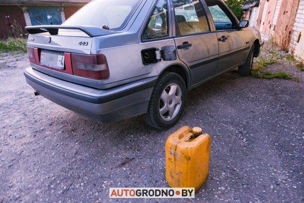 Не бензин и не «дизель». Белорус нашёл альтернативный способ заправки своей Volvo Не бензин и не «дизель». Белорус нашёл альтернативный способ заправки своей Volvo