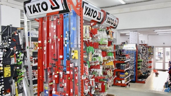 От самореза до инструмента. Большой магазин строительных материалов «А-Центр» компании «АмайзТрейд» открылся в центре Бреста. Почему такие приятные цены?