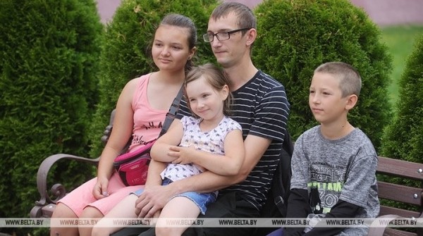 Минтруда: прибывшие в Беларусь украинцы могут получать пособия на детей и пенсии Минтруда: прибывшие в Беларусь украинцы могут получать пособия на детей и пенсии