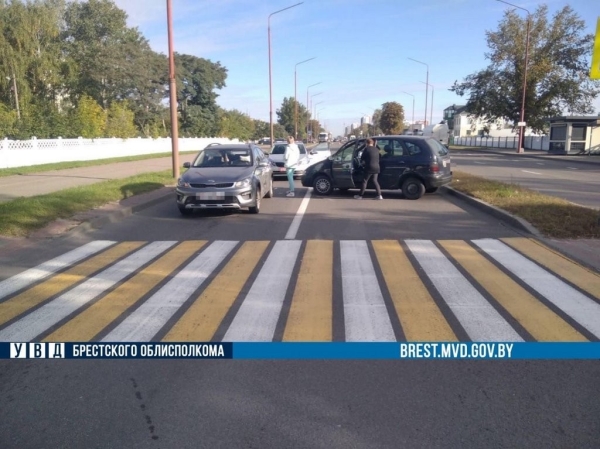 Одна брестчанка «догнала» другую на Рябцева в Бресте Одна брестчанка «догнала» другую на Рябцева в Бресте