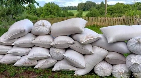 Механизатор хозяйства в Ивацевичском районе похитил 815 кг удобрений Механизатор хозяйства в Ивацевичском районе похитил 815 кг удобрений