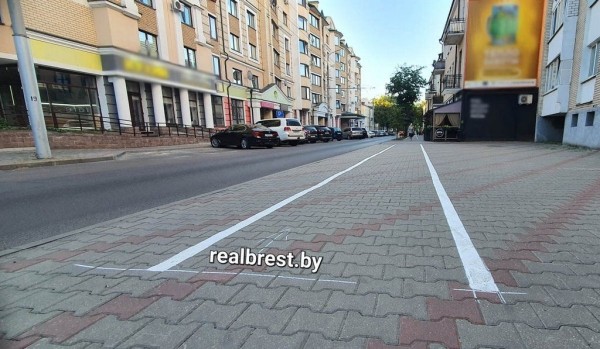 Велосипедная дорожка в Бресте пройдёт по Комсомольской? Альтернатива улице Советской? Или эта разметка для других целей?
Велосипедная дорожка в Бресте пройдёт по Комсомольской? Альтернатива улице Советской? Или эта разметка для других целей?