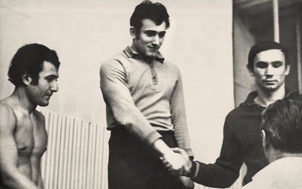 Спас людей из тонущего троллейбуса ценой карьеры. История советского пловца-супергероя Спас людей из тонущего троллейбуса ценой карьеры. История советского пловца-супергероя