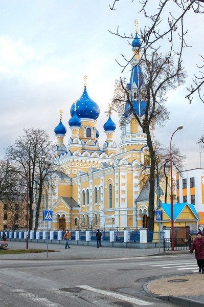 Брест, вид на Свято-Николаевскую Братскую церковь
Брест, вид на Свято-Николаевскую Братскую церковь