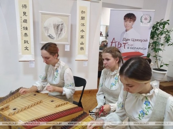Выставку традиционной китайской живописи и каллиграфии презентовали в Бресте