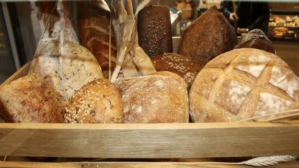 Будешь булочку? Еще бы! Брестская сеть пекарен-кондитерских предлагает вкуснейшую выпечку собственного производства, перед которой невозможно устоять Будешь булочку? Еще бы! Брестская сеть пекарен-кондитерских предлагает вкуснейшую выпечку собственного производства, перед которой невозможно устоять