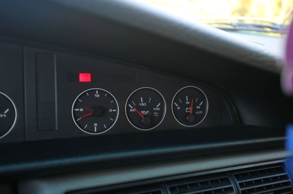 «Дедушка никого к машине не подпускал». История Audi A6 (С4), которая в семье белорусов уже 15 лет