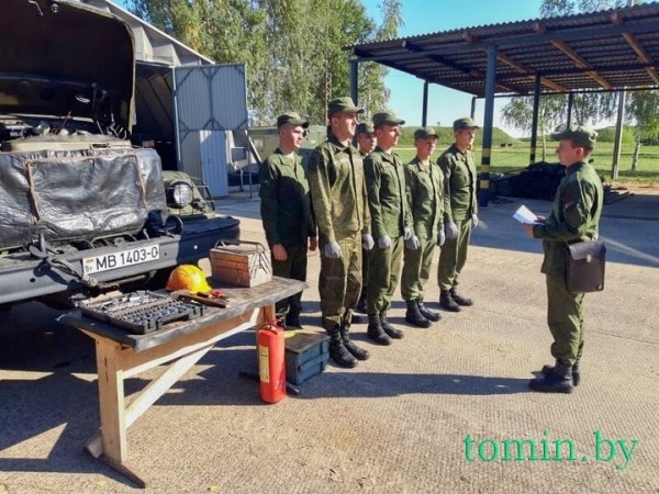 Как брестские ракетчики переводят технику на зимний период эксплуатации