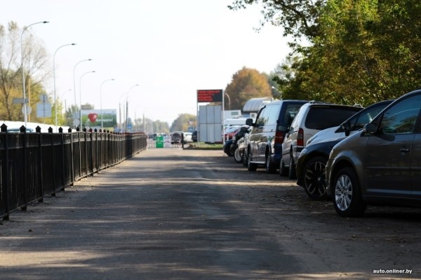 Если вы планируете ехать в Польшу на машине, то делать это надо сейчас. Ситуация на границе