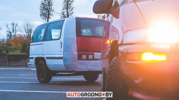 Белорус распилил автомобиль, чтобы сделать из него прицеп