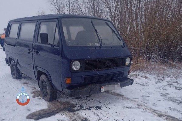 В Беларуси автомобиль вместе с водителем съехал в Припять, его нашли спустя два дня В Беларуси автомобиль вместе с водителем съехал в Припять, его нашли спустя два дня