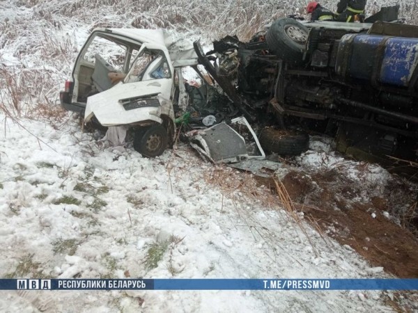 Страшное ДТП в Беларуси: водитель не справилась с управлением и выехала на встречку