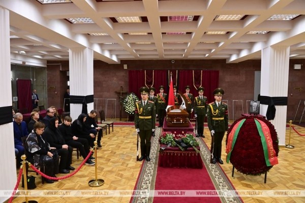 Церемония прощания с Владимиром Макеем