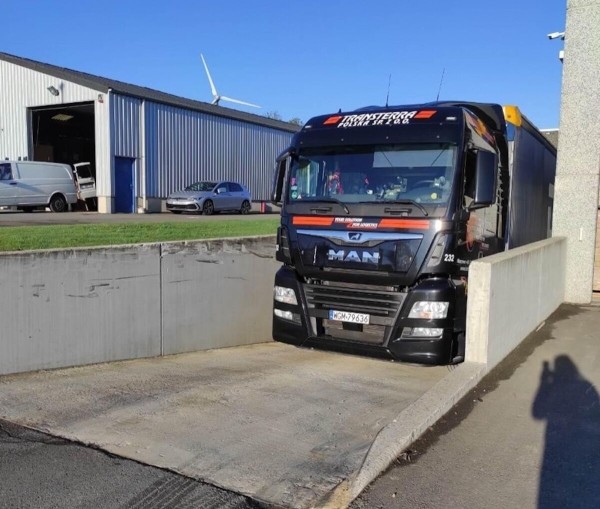 Наташа рулит. Откровения дальнобойщицы из Беларуси о буднях «неженской» профессии