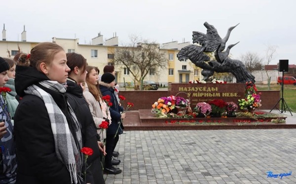 Матери погибших летчиков-героев приехали на вечер их памяти в Барановичи Матери погибших летчиков-героев приехали на вечер их памяти в Барановичи